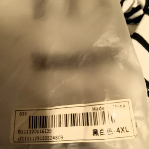 Shein Curve 4XL White / Navy Striped V-Neck 3/4 Sleeve Crochet Detail Halter Tie - Picture 3 of 6